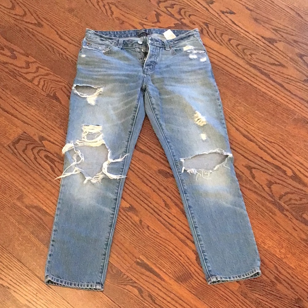 A&F boyfriend cut jeans